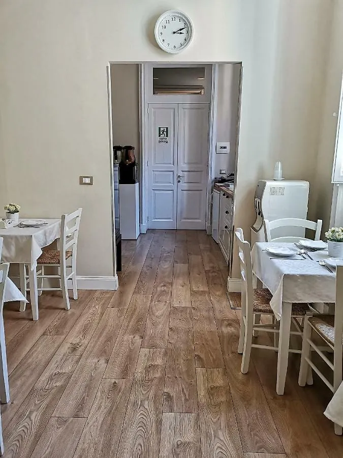 Bed and Breakfast Opera Relais Messina 0*,  Itálie